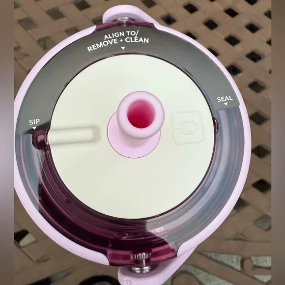 NWT- BruMate RESA 35oz Bow Tumbler - Picture 4 of 5